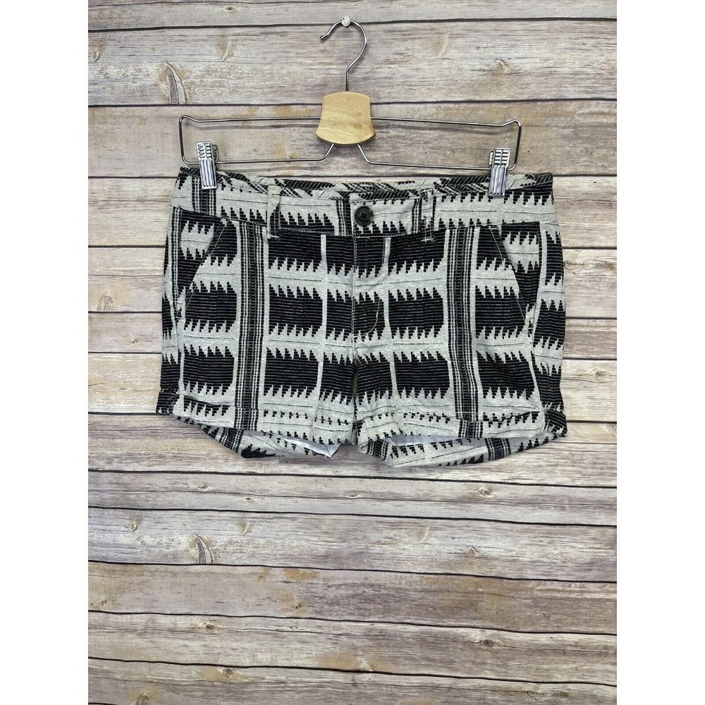 American Eagle Womens 6 Midi Shorts Stretch Boho Southwest Print Gray Tan Flat